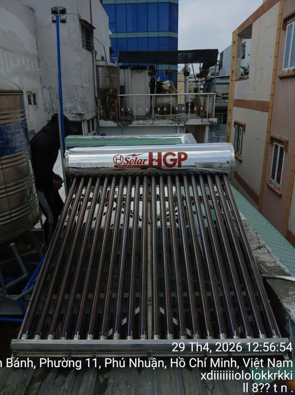 Phân phối, lắp đặt máy nước nóng NLMT SB Solar tại Quận Bình Thạnh, HCM - Thi công nhanh